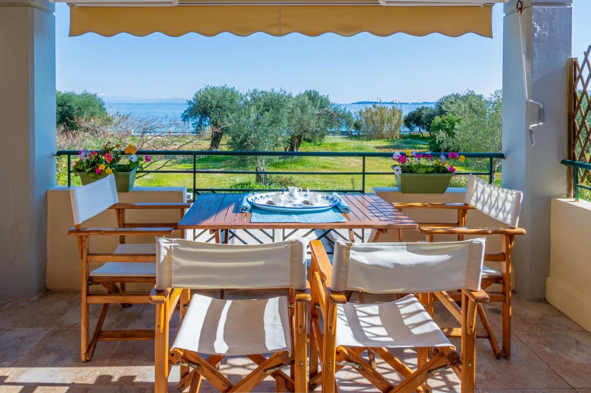 Barbati Seafront Luxury Suites 外观 照片